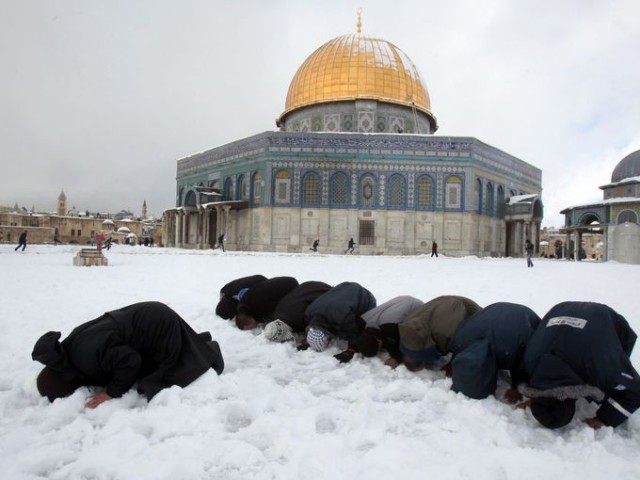 635600301476783400-EPA-MIDEAST-PALESTINIANS-JERUSALEM-WEATHER.jpg