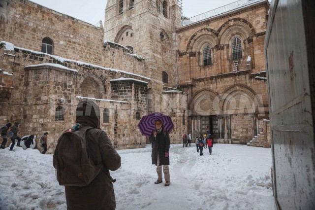 1424446424-snow-blankets-jerusalem_6940422.jpg