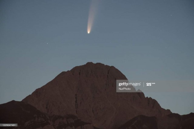 Cometa Gran Sasso.jpg