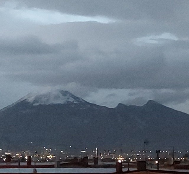 Vesuvio 03012021 h17 grandine.jpg