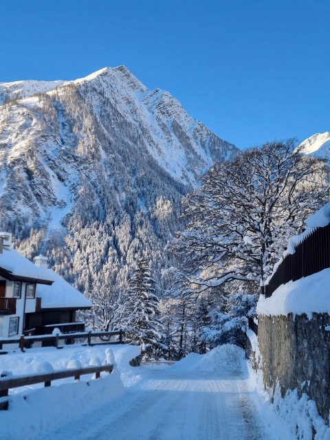 neve-a-courmayeur-3bmeteo-141228.jpg