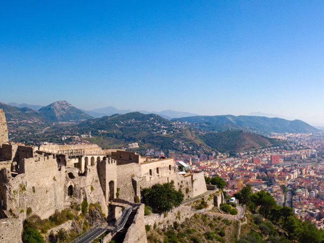 p61_salerno-vista-dal-castello-arechi.jpg