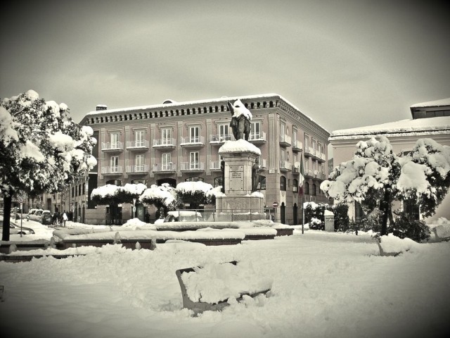 Piazza Umberto I -Atripalda.jpg