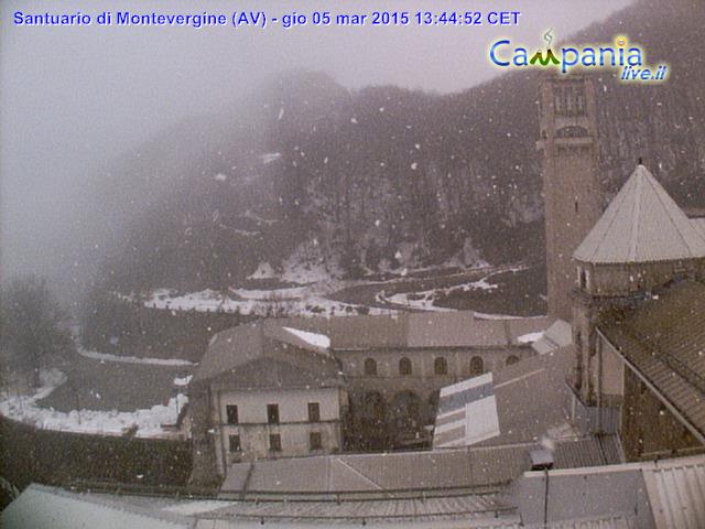 monteverginepiazzale.jpg