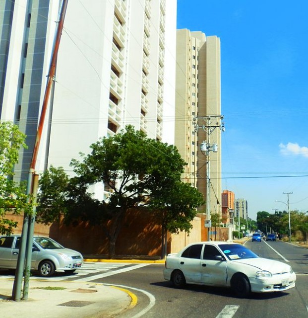 640px-Un_taxi_en_Maracaibo,_Venezuela.JPG