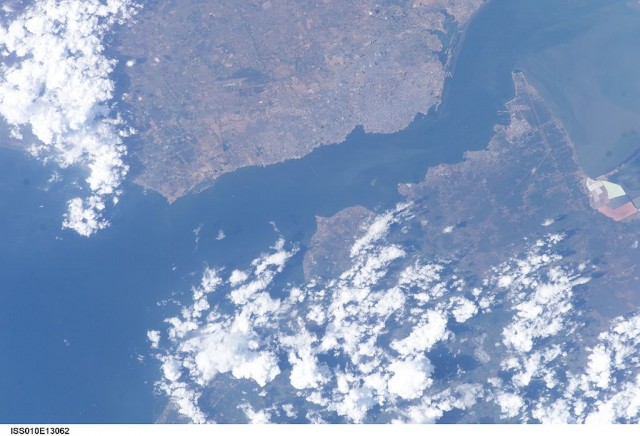 1024px-Vista_aérea_Maracaibo.JPG