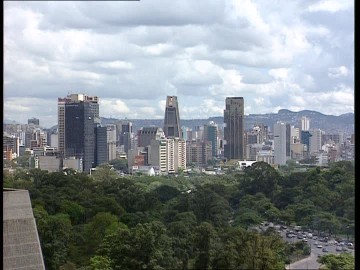 624222060-parque-central-centro-culturale-caracas-skyline.jpg